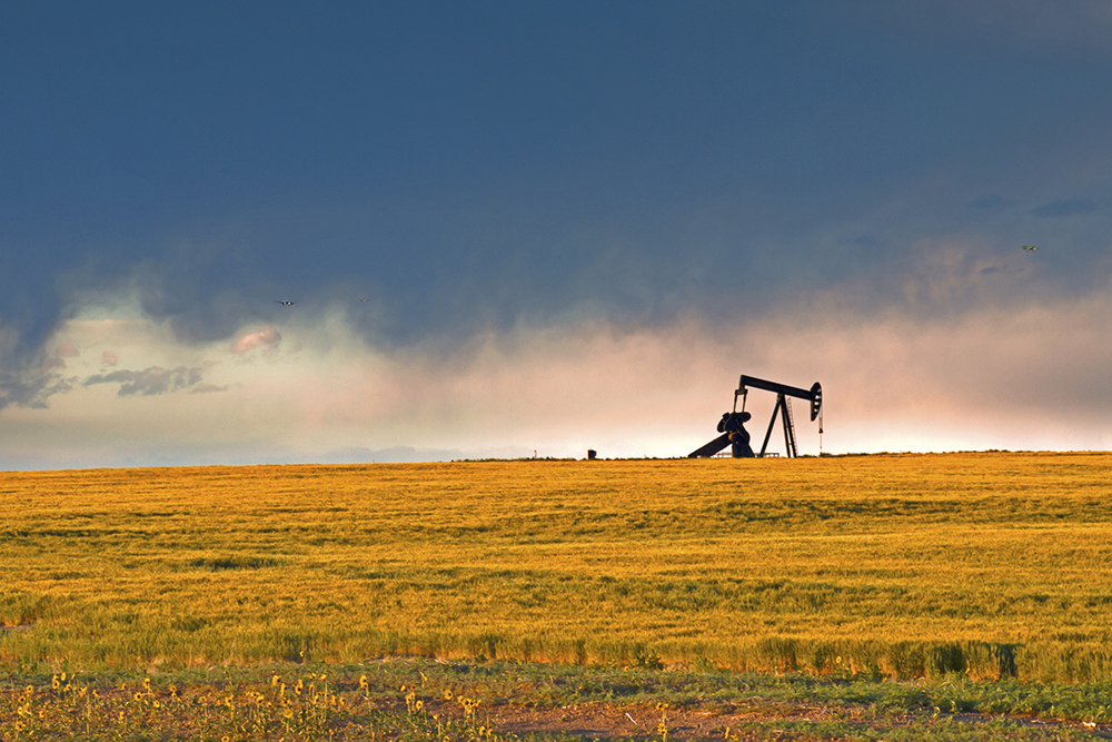 pump jack / photo: shutterstock, Arina P Habich pump jack / photo: shutterstock, Arina P Habich