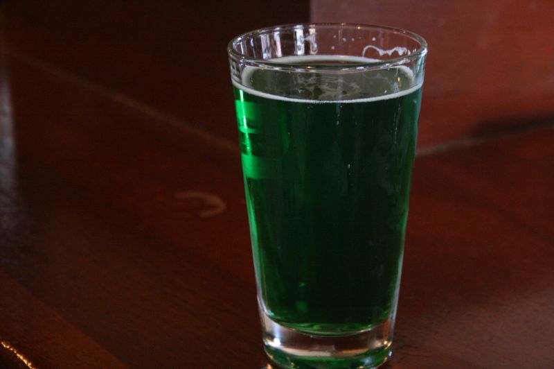 Green beer / photo: flickr.com/diamondduste (CC BY-NC-ND 2.0)