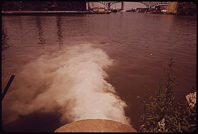 Sewage discharged into the Cuyahoga River in 1970 / photo: EPA Documerica Sewage discharged into the Cuyahoga River in 1970 / photo: EPA Documerica