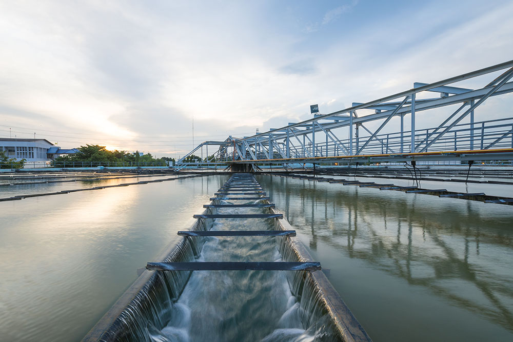 photo: water treatment plant, shutterstock.com photo: water treatment plant, shutterstock.com